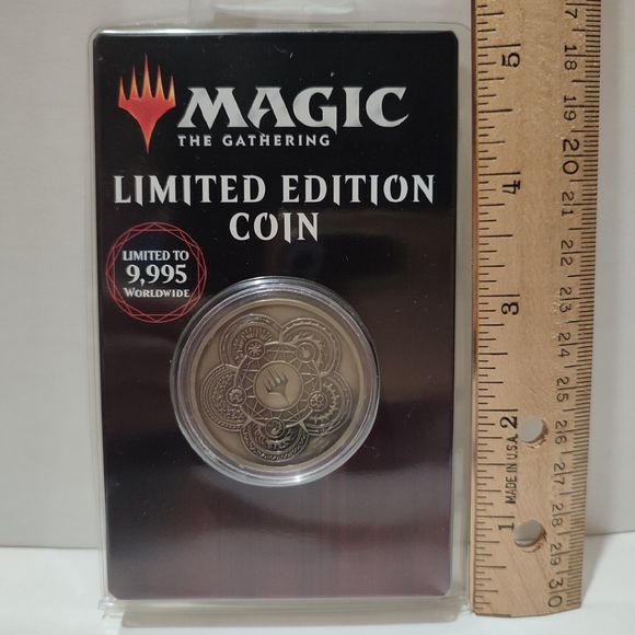Magic The Gathering Limited Edition Embossed Coin Official MTG Collectible Badge - Picture 2 of 3